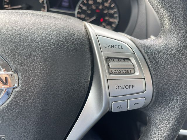 Photo 21 of this NISSAN ALTIMA