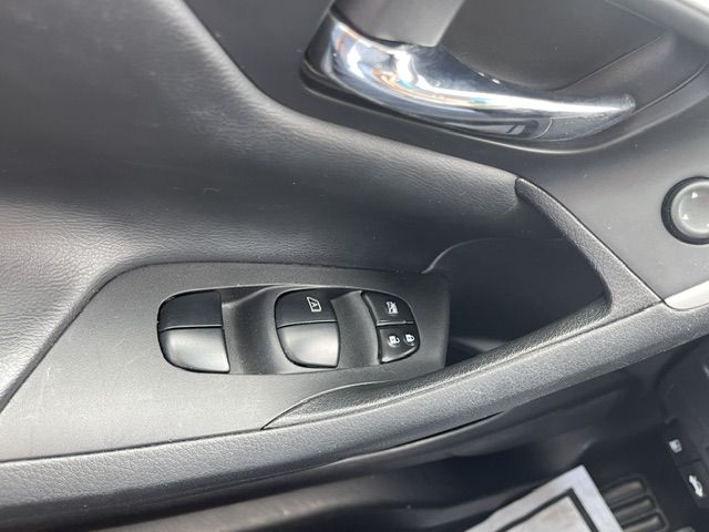 Photo 24 of this NISSAN ALTIMA