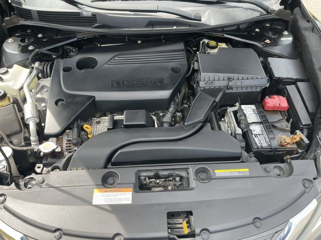 Photo 25 of this NISSAN ALTIMA
