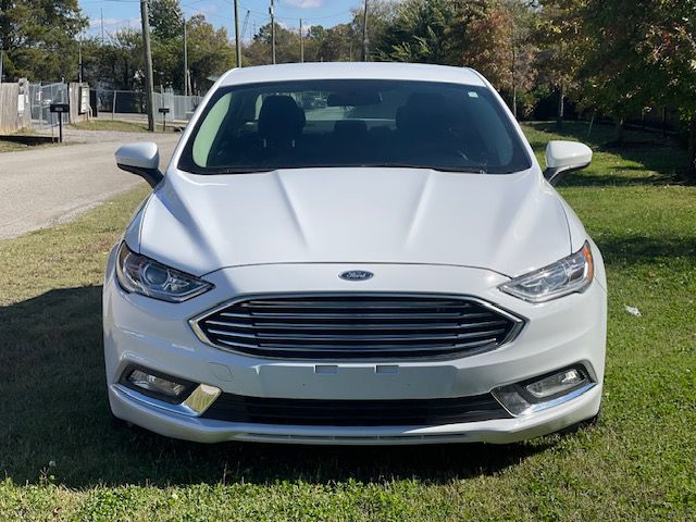 Photo 2 of this FORD FUSION
