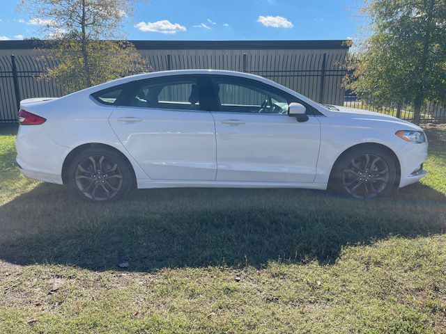Photo 7 of this FORD FUSION