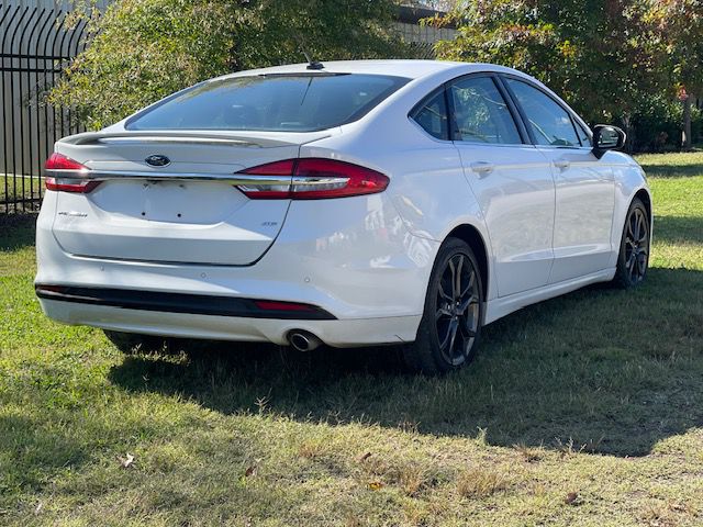 Photo 4 of this FORD FUSION