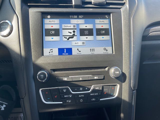 Photo 20 of this FORD FUSION