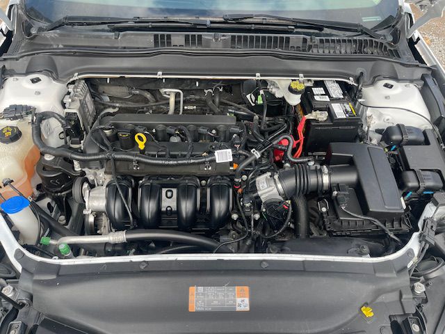 Photo 23 of this FORD FUSION