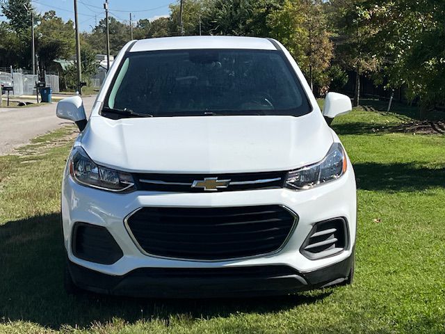 Photo 2 of this CHEVROLET TRAX