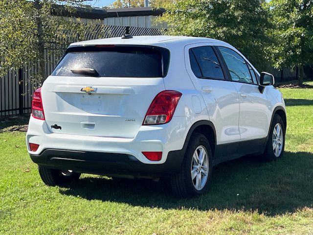 Photo 5 of this CHEVROLET TRAX