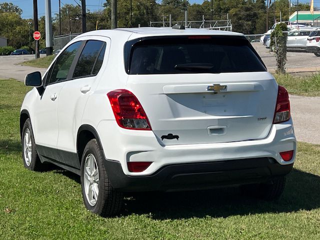 Photo 7 of this CHEVROLET TRAX
