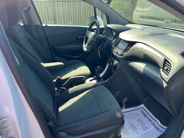 Photo 16 of this CHEVROLET TRAX