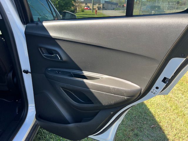 Photo 17 of this CHEVROLET TRAX