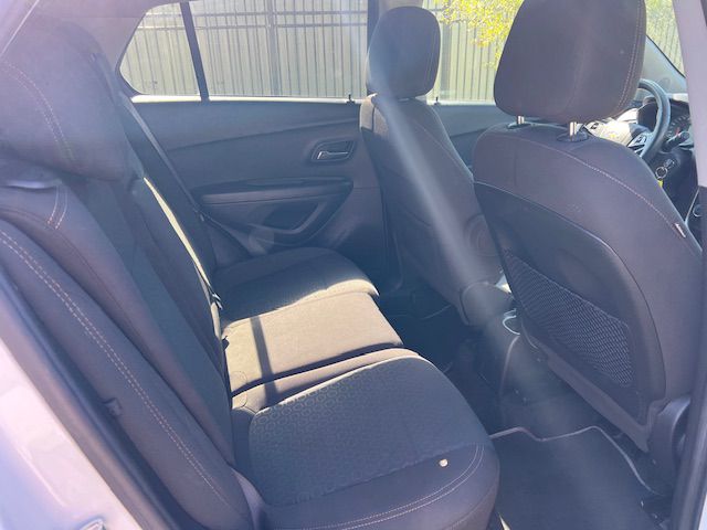 Photo 18 of this CHEVROLET TRAX