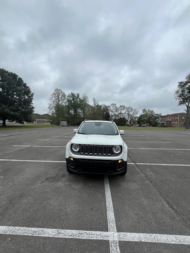 Photo 3 of this JEEP RENEGADE