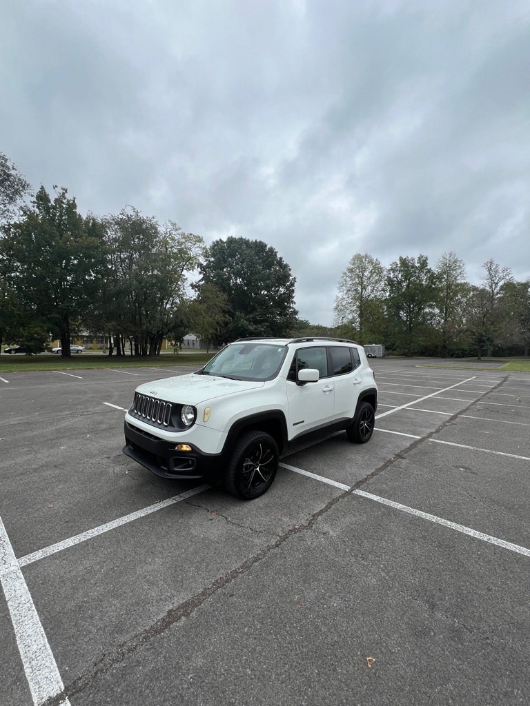 Photo 2 of this JEEP RENEGADE