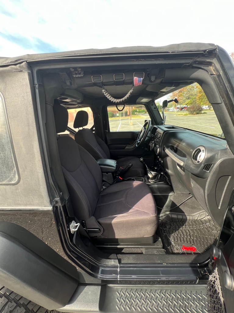 Photo 12 of this JEEP WRANGLER