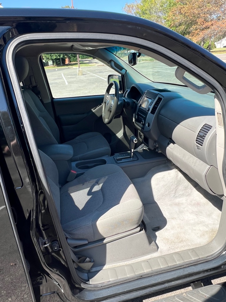 Photo 12 of this NISSAN FRONTIER