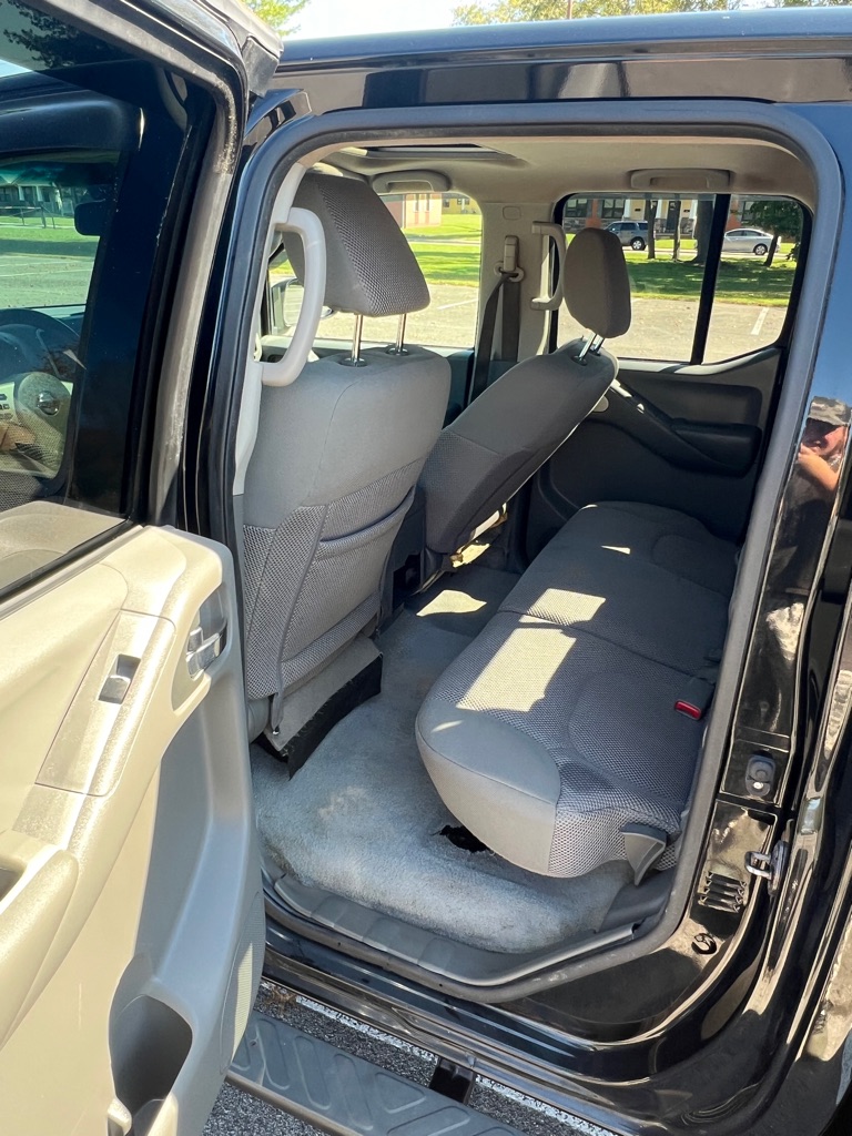 Photo 13 of this NISSAN FRONTIER