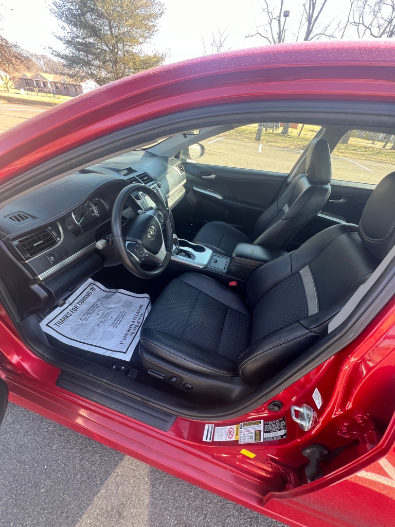 Photo 10 of this TOYOTA CAMRY