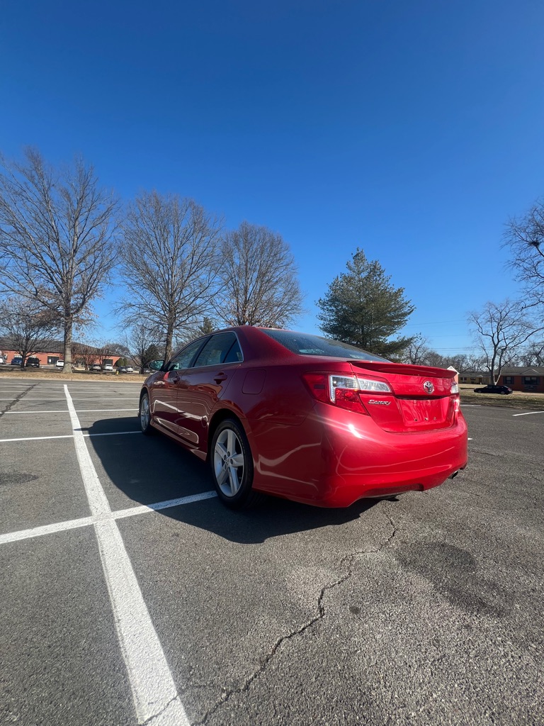 Photo 8 of this TOYOTA CAMRY