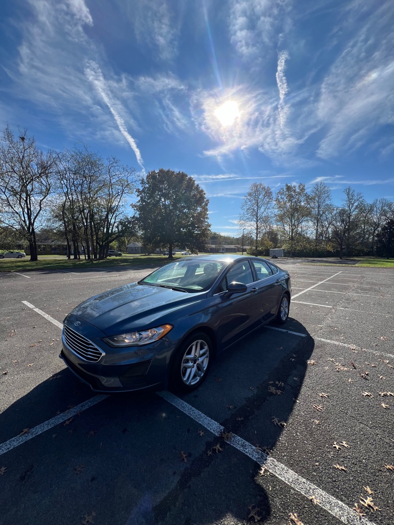 Photo 2 of this FORD FUSION
