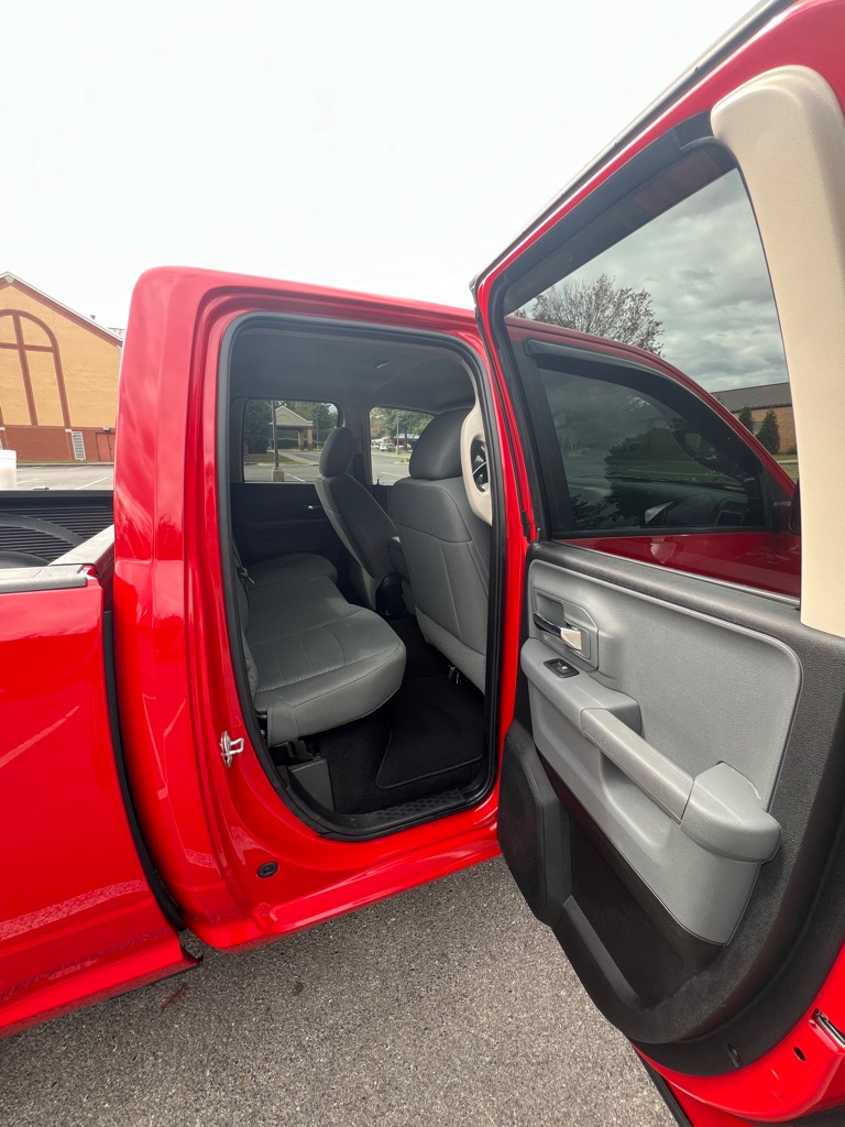 Photo 13 of this RAM 1500