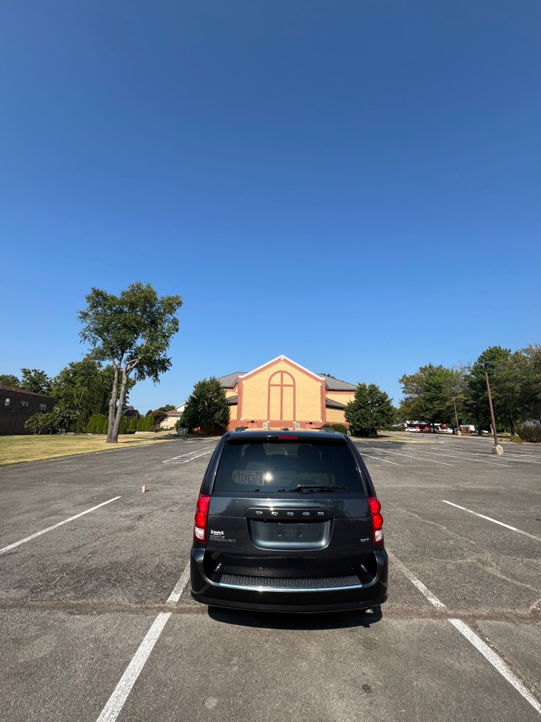 Photo 7 of this DODGE GRAND CARAVAN