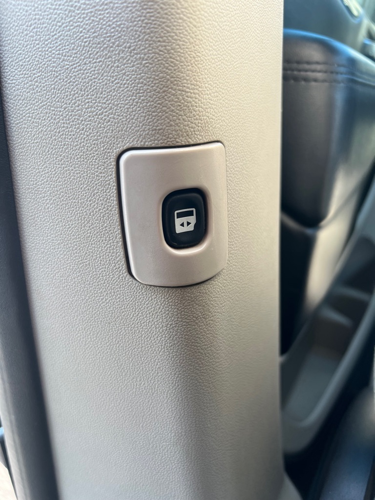 Photo 11 of this DODGE GRAND CARAVAN