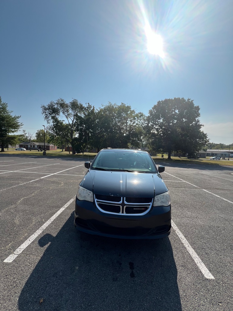 Photo 3 of this DODGE GRAND CARAVAN
