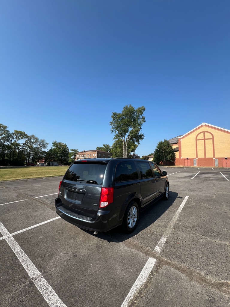 Photo 6 of this DODGE GRAND CARAVAN