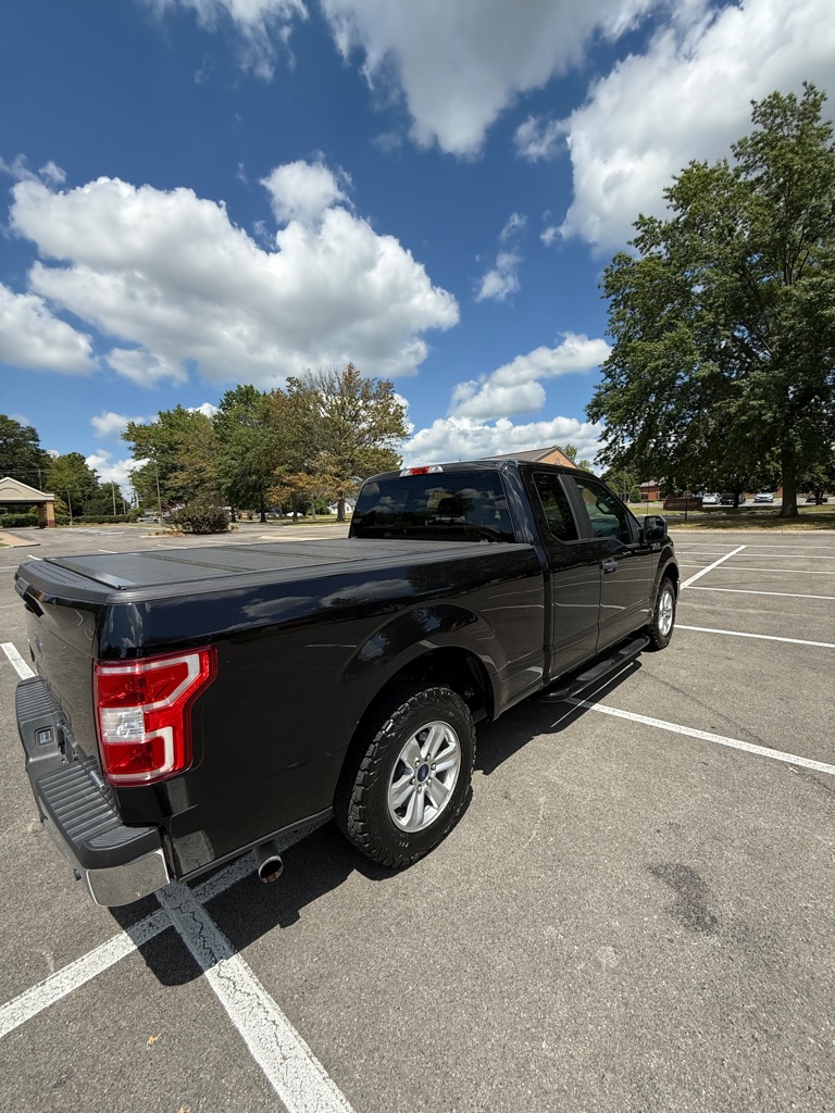 Photo 6 of this FORD F150