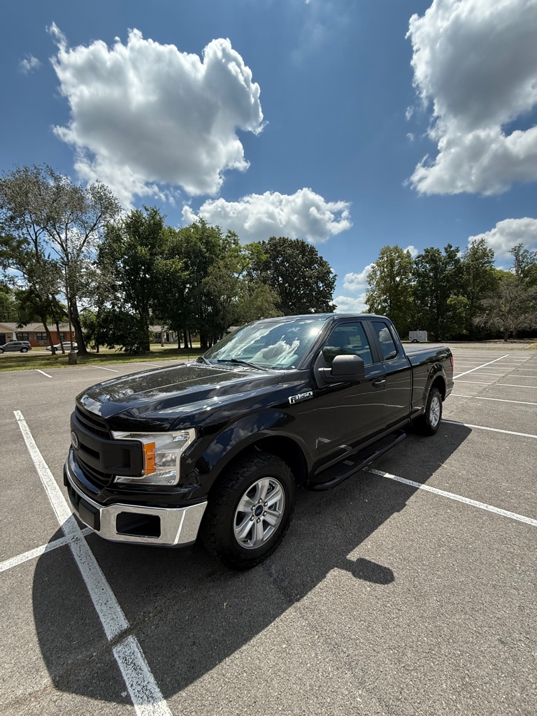 Photo 2 of this FORD F150