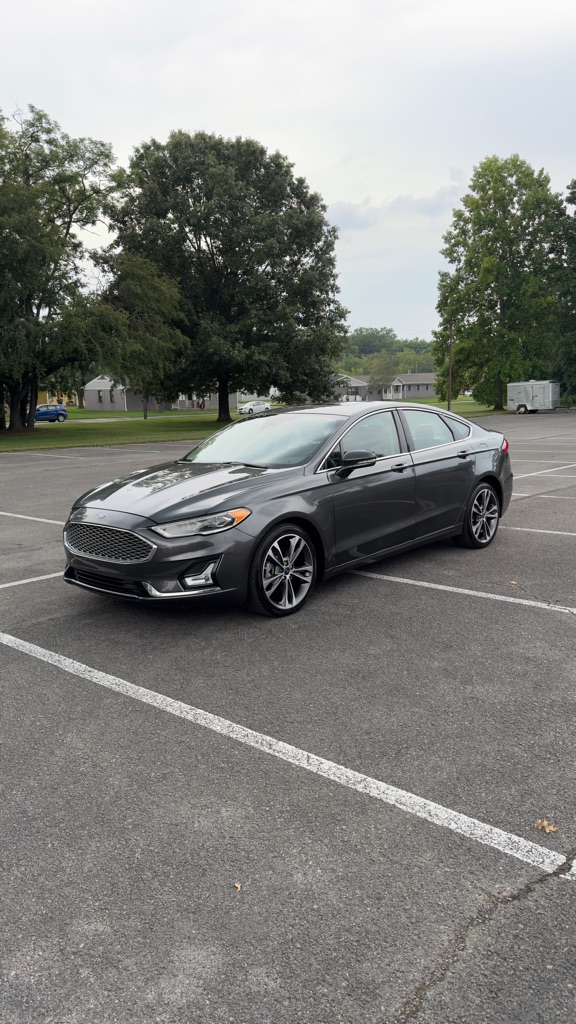 Photo 2 of this FORD FUSION