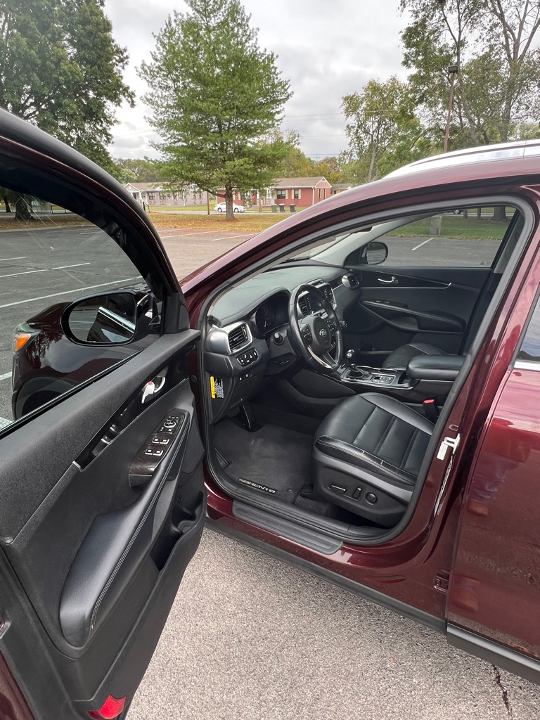 Photo 10 of this KIA SORENTO