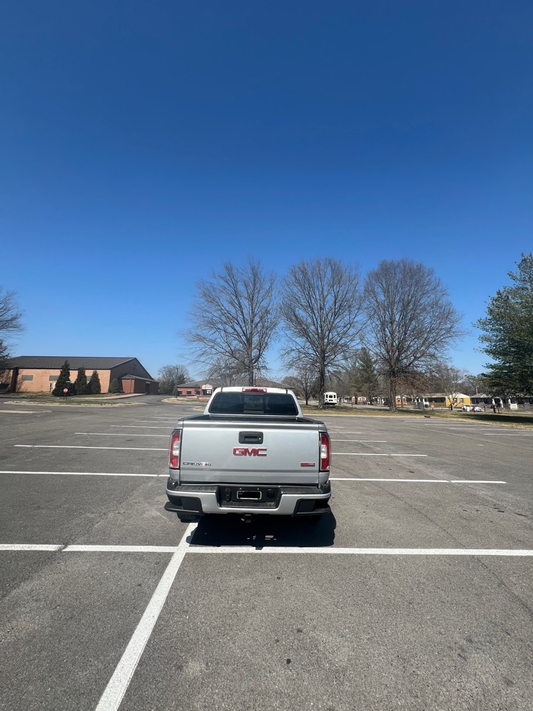 Photo 7 of this GMC CANYON