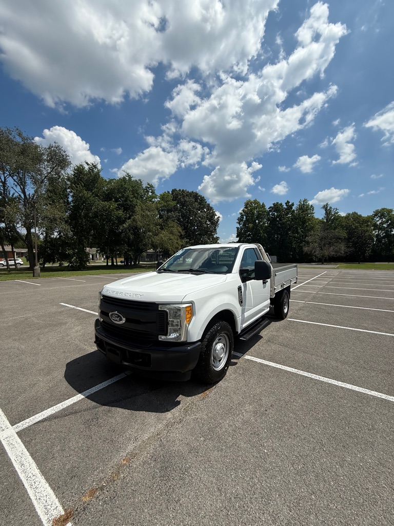 Photo 2 of this FORD F250