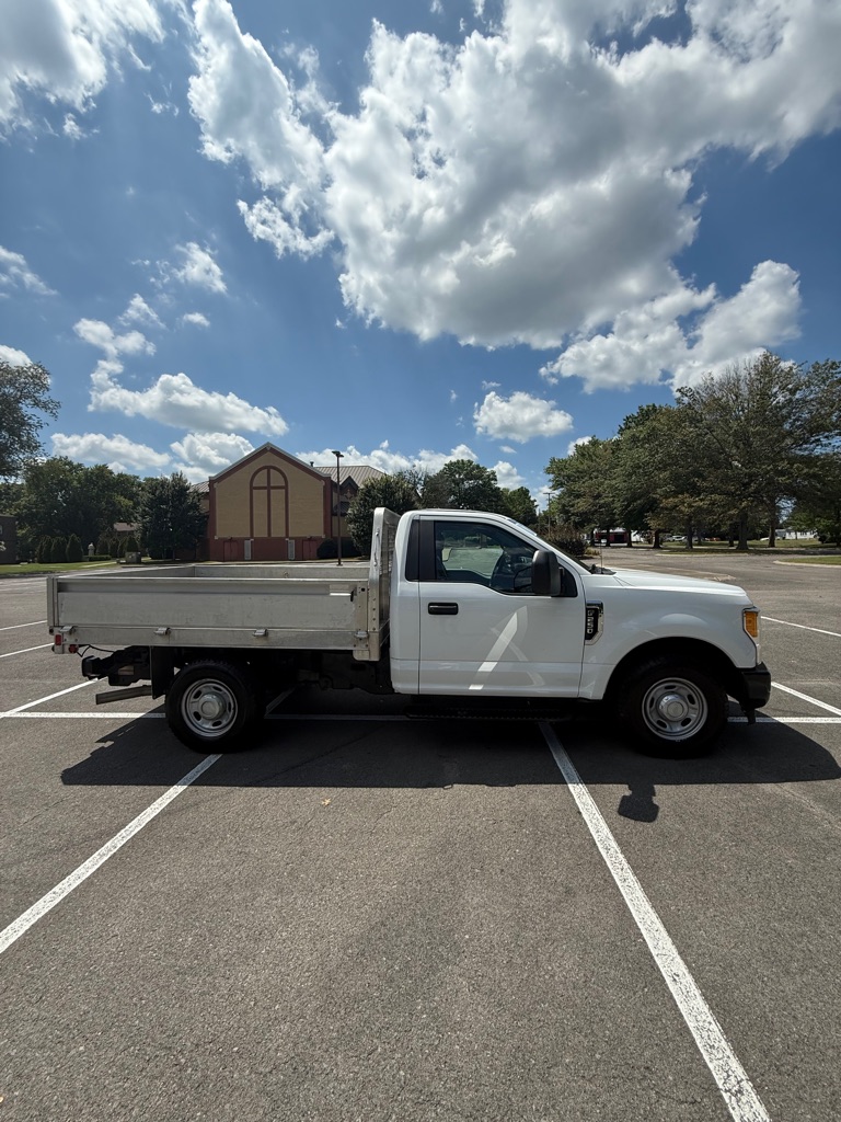 Photo 5 of this FORD F250