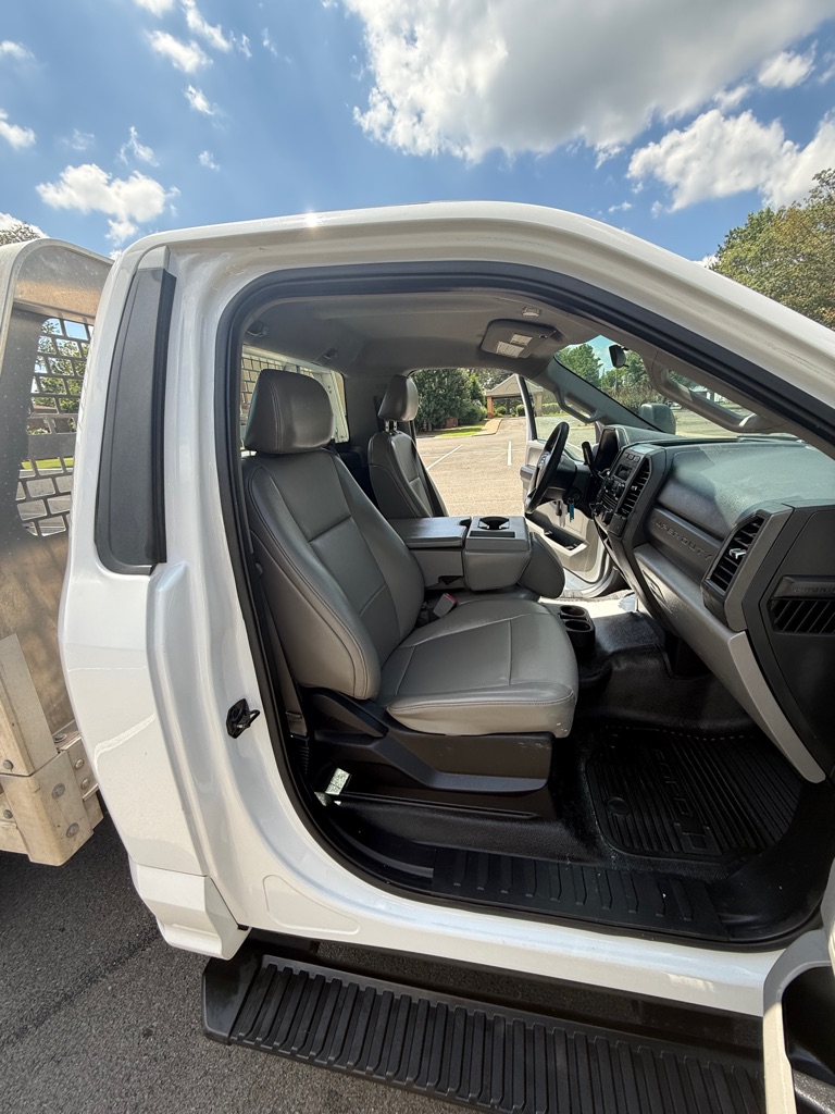 Photo 11 of this FORD F250