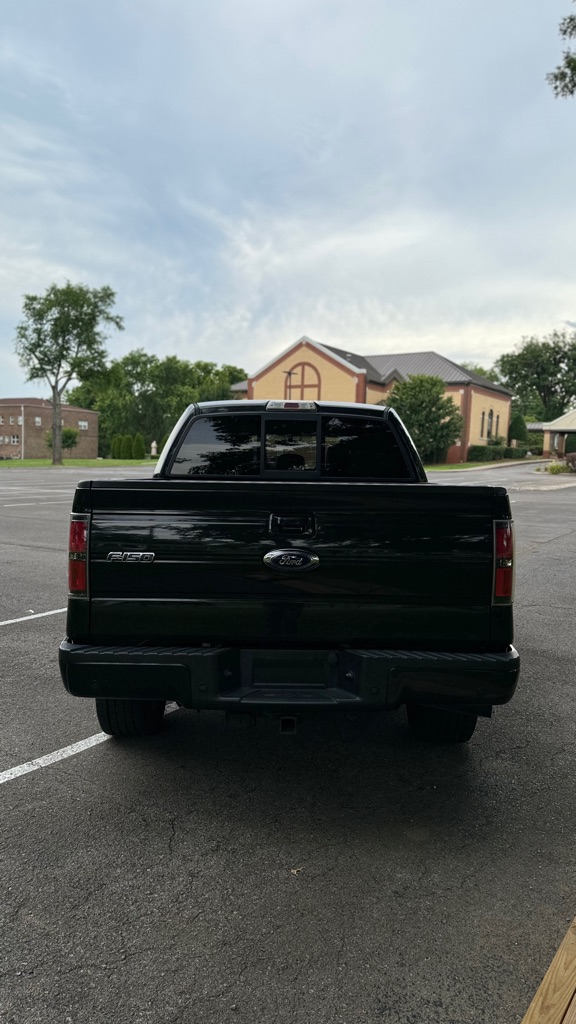 Photo 6 of this FORD F150