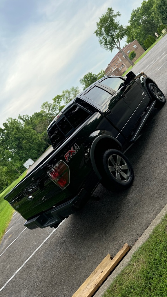 Photo 5 of this FORD F150