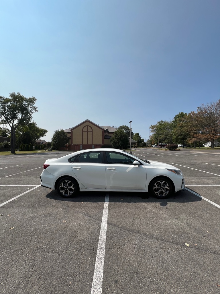 Photo 5 of this KIA FORTE