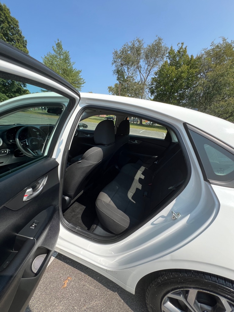 Photo 11 of this KIA FORTE