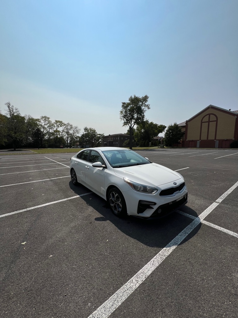 Photo 4 of this KIA FORTE