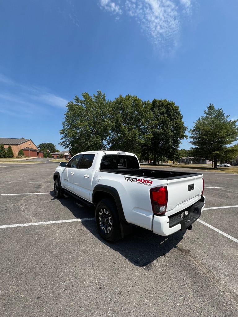 Photo 6 of this TOYOTA TACOMA