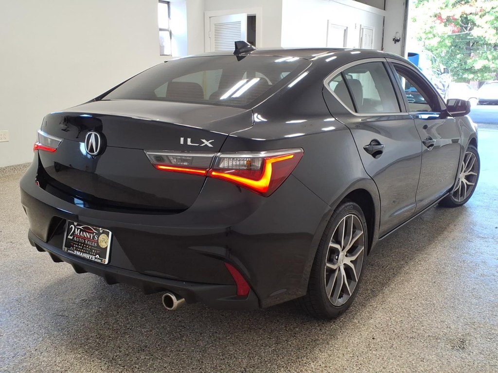 Photo 4 of this ACURA ILX