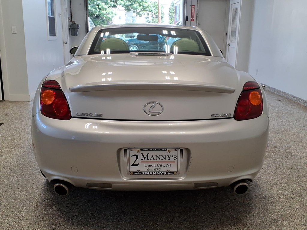 Photo 5 of this LEXUS SC 430