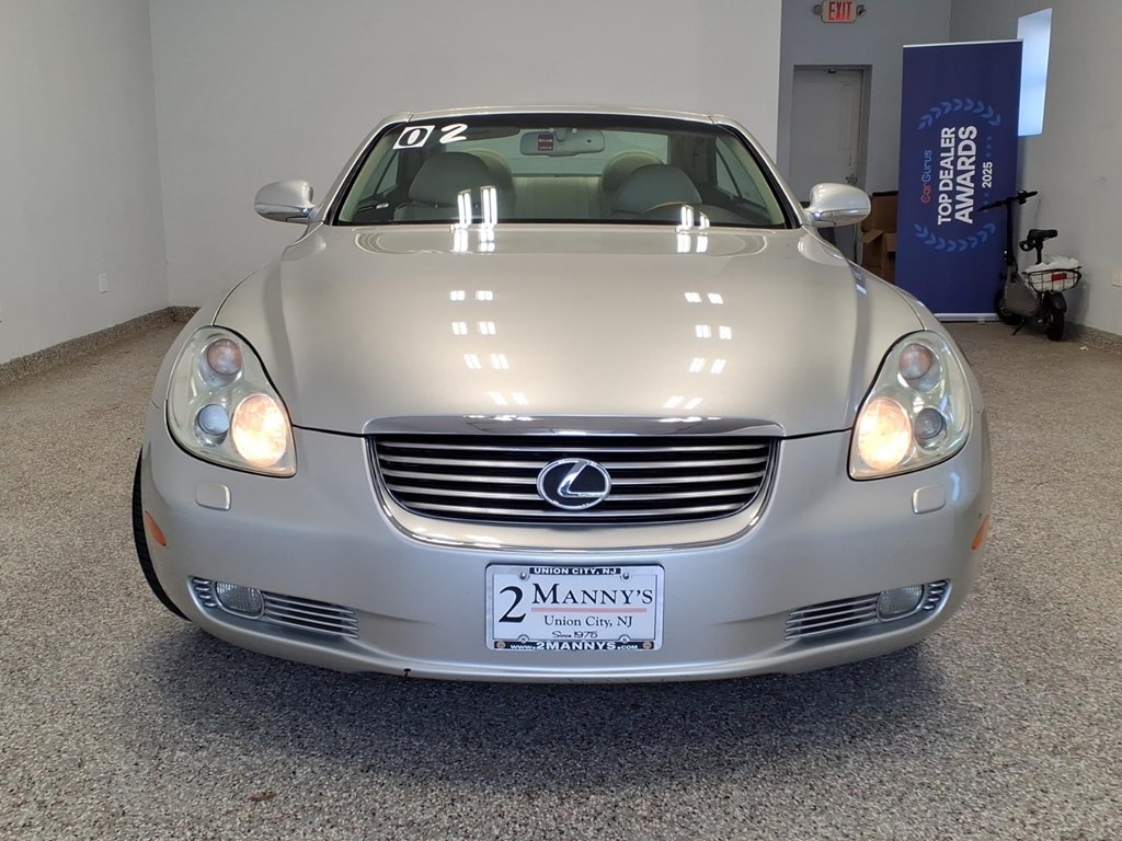 Photo 2 of this LEXUS SC 430