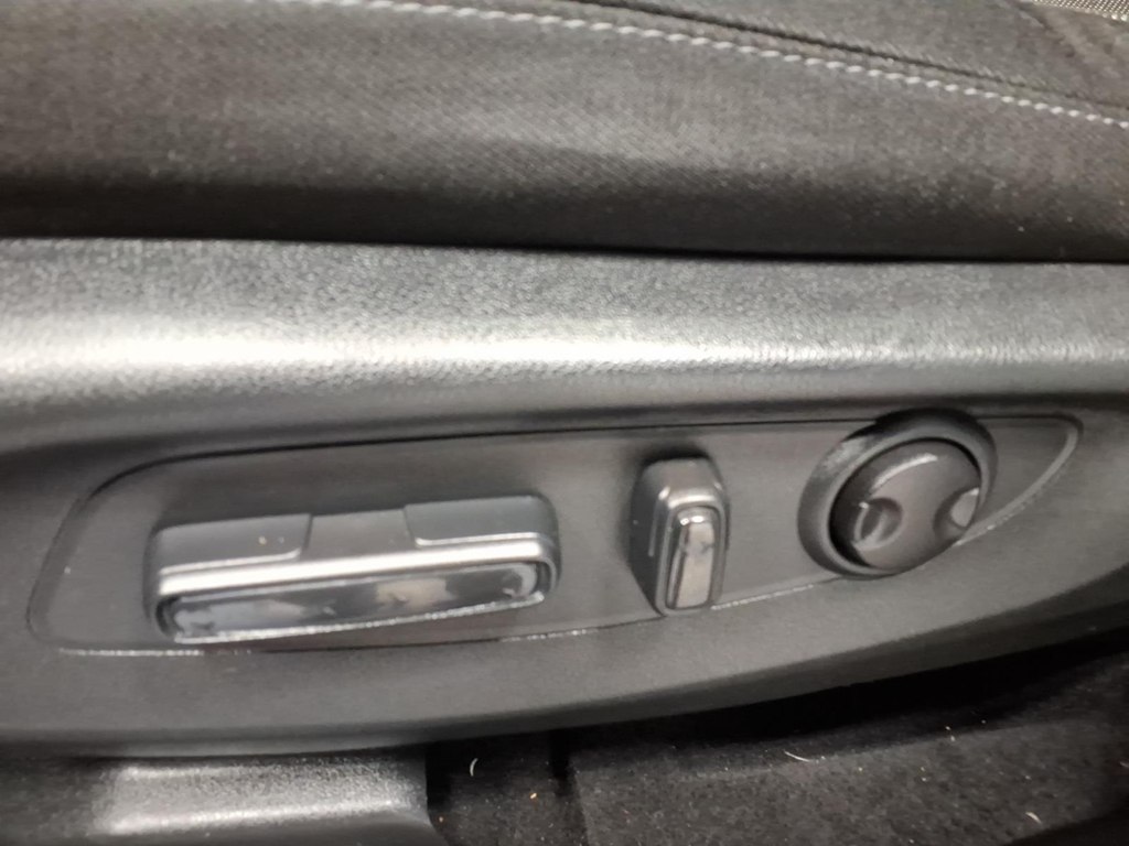 Photo 17 of this HONDA CR-V