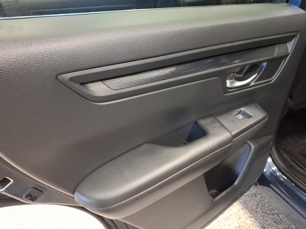 Photo 18 of this HONDA CR-V