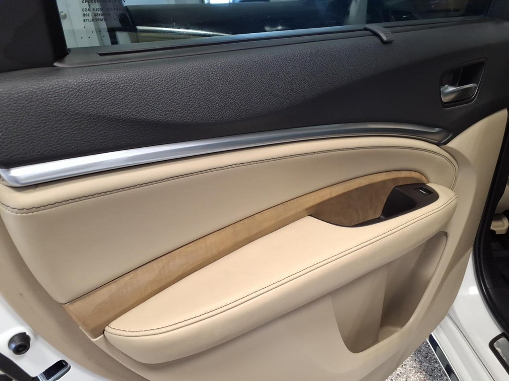 Photo 20 of this ACURA MDX