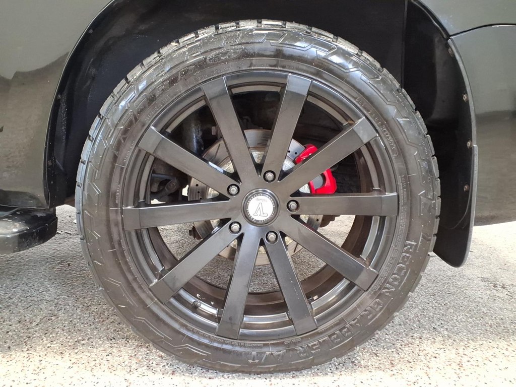 Photo 7 of this TOYOTA SEQUOIA