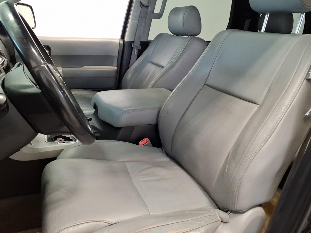 Photo 17 of this TOYOTA SEQUOIA