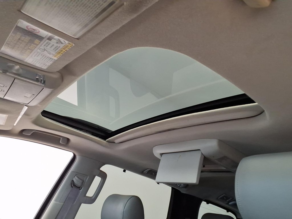 Photo 21 of this TOYOTA SEQUOIA